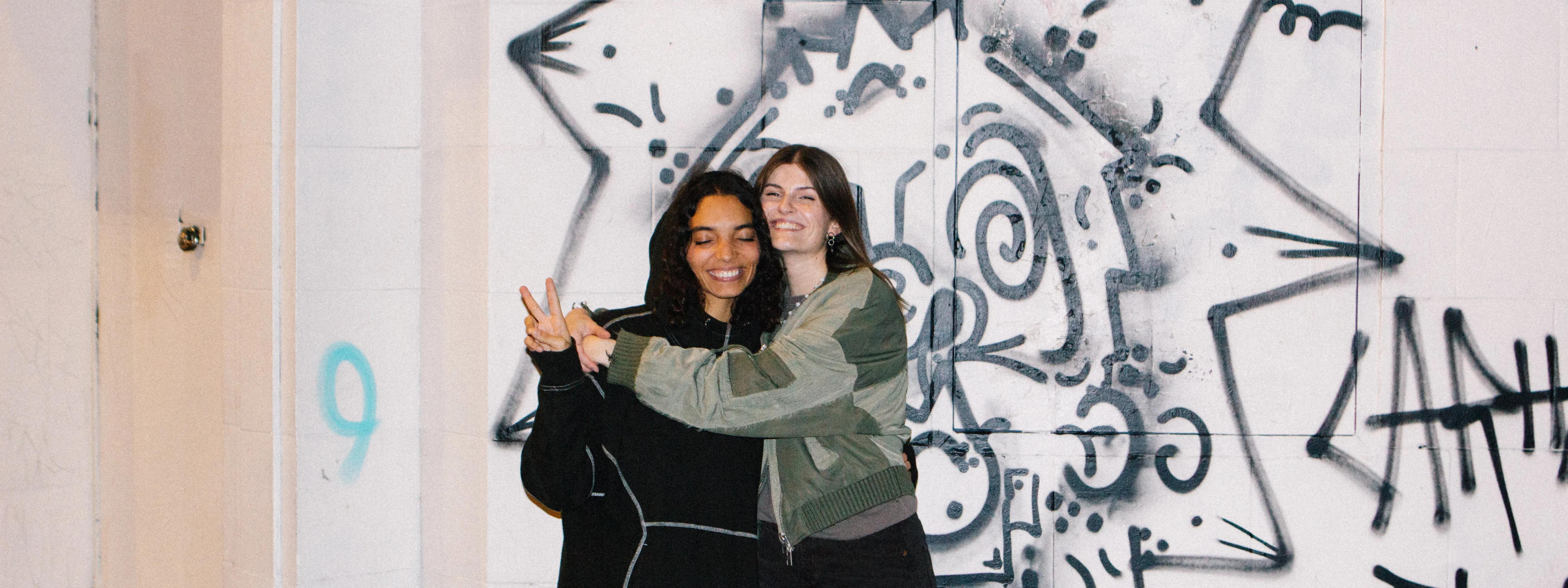 CARHARTT: ALICIA + SOFTI - 07/11/2024